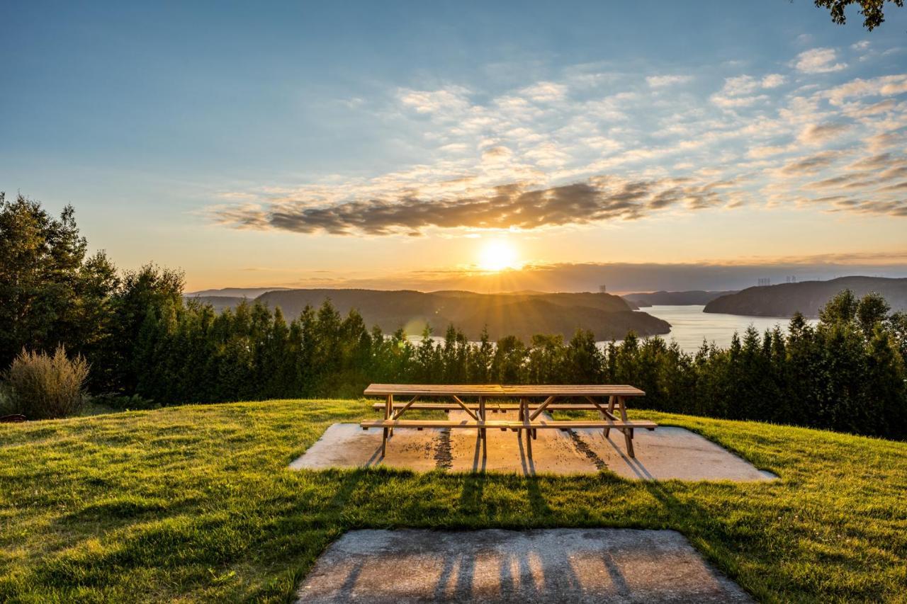 Montfjord - Chalets, Vue Spectaculaire Et Spa. Chantafjord #4 Sacre-Coeur 外观 照片