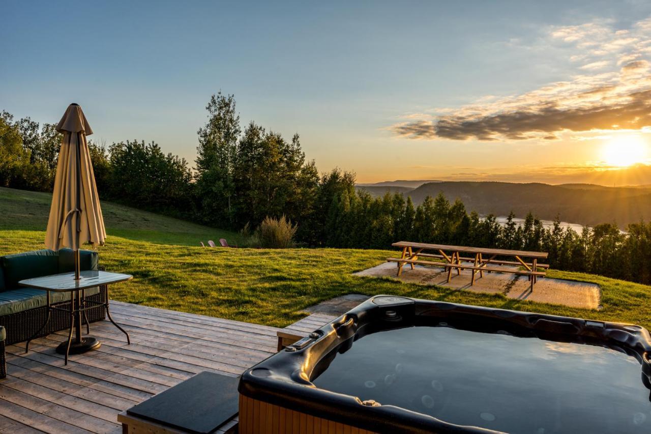 Montfjord - Chalets, Vue Spectaculaire Et Spa. Chantafjord #4 Sacre-Coeur 外观 照片