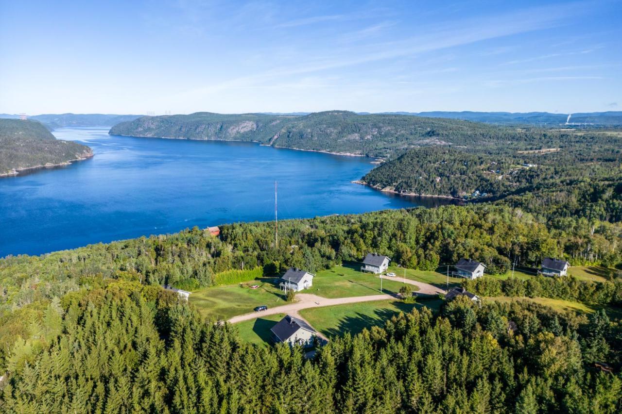 Montfjord - Chalets, Vue Spectaculaire Et Spa. Chantafjord #4 Sacre-Coeur 外观 照片